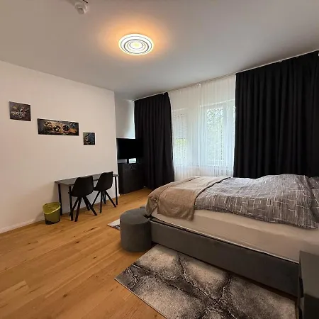 Apartment Deluxe 1 S-daisy *